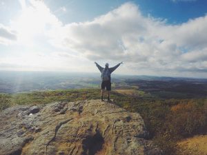 Lire la suite à propos de l’article Comment se préparer pour faire de la randonnée en montagne ?